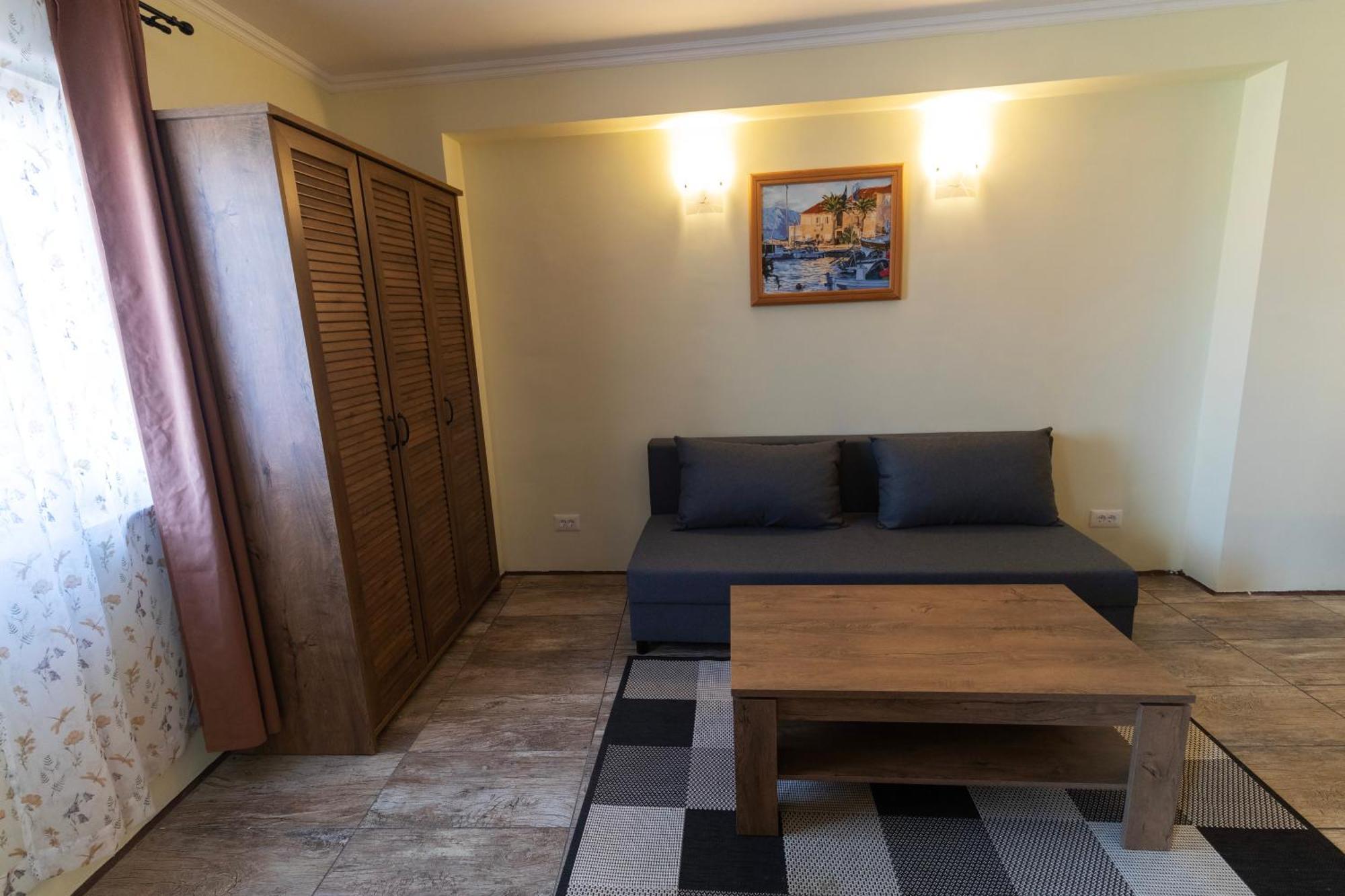 Taverna & Rooms Sutivan Buitenkant foto