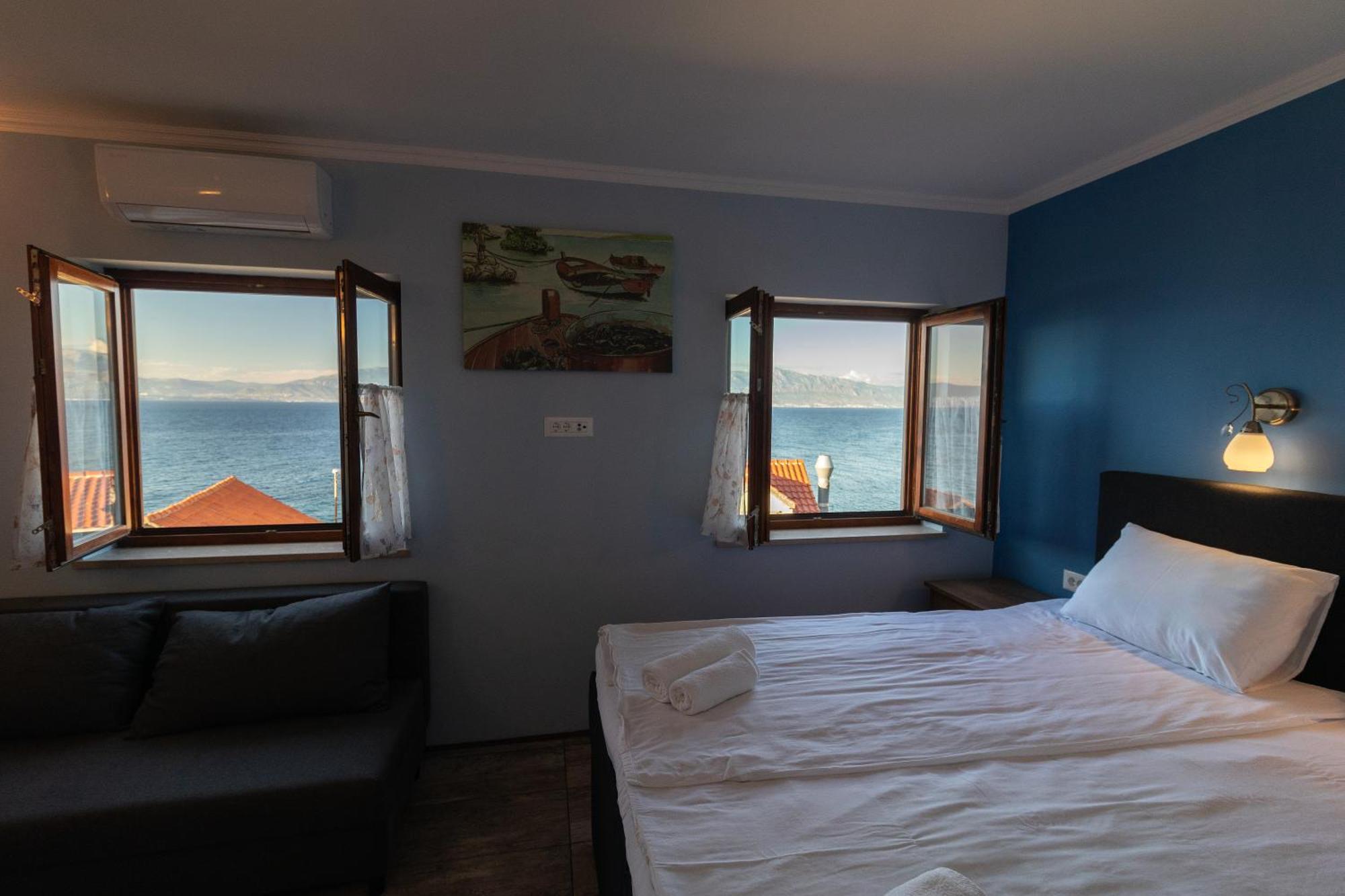 Taverna & Rooms Sutivan Buitenkant foto